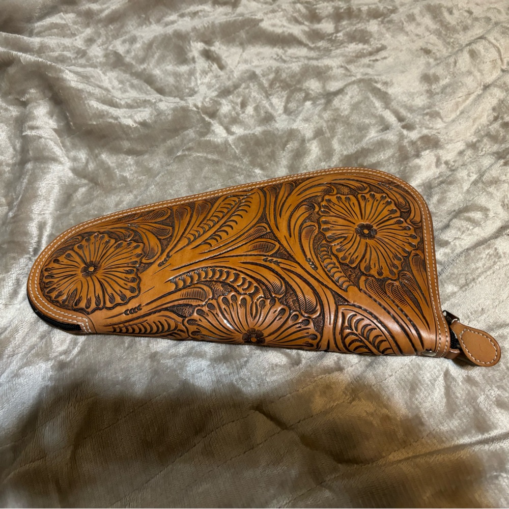 Pistol holster